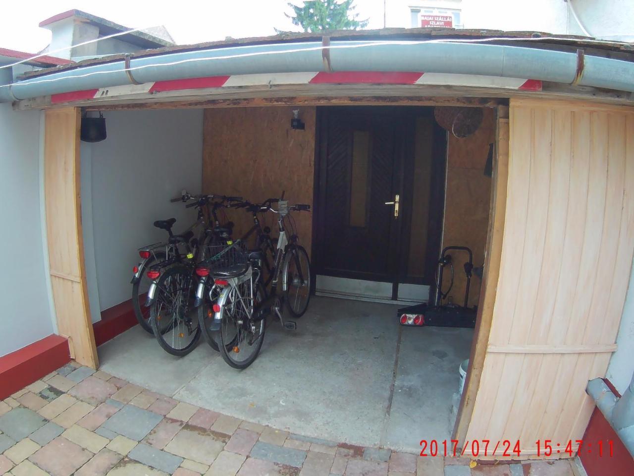 Szlavi Apartman Baja Extérieur photo